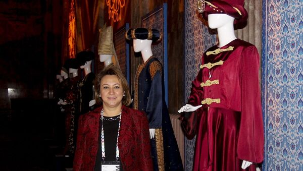 Rusya'da gerçekleşen Türkiye'nin özel statü sıfatında katıldığı 8. St. Petersburg Uluslararası Kültür Forumu kapsamında, Osmanlı Kaftanları Sergisi açıldı - Sputnik Türkiye