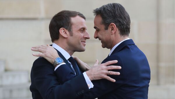 Fransa Cumhurbaşkanı Emmamuel Macron ve Yunanistan Başbakanı Kiriakos Miçotakis - Sputnik Türkiye