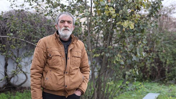 Konya'da sevgilisi Ayşe D.'yi döverken, müdahale etmek isteyen Kadir Şeker ile arasında geçen arbedede ölen Özgür Duran'ın babası Cengiz Duran - Sputnik Türkiye