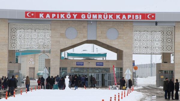 İran’da koronavirüs sebebiyle 5 kişinin hayatını kaybetmesinin ardından Kapıköy Gümrük Kapısı'na kamera yerleştirildi - Sputnik Türkiye
