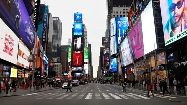 ABD'nin New York şehrindeki ünlü Times Meydanı, koronavirüs tedbirlerinin ardından boşaldı - Sputnik Türkiye