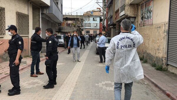Adana'da dur ihtarına uymayan genç öldürüldü - Sputnik Türkiye