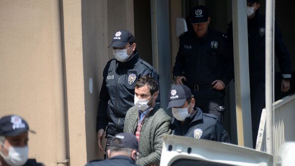 Trabzon'da doktora oksijen tüpüyle saldıran şüpheli  - Sputnik Türkiye