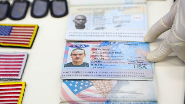 Venezüella'daki darbe girişimine katılan eski ABD askerlerinin kimlik bilgilerini gösteren belgeler - Sputnik Türkiye