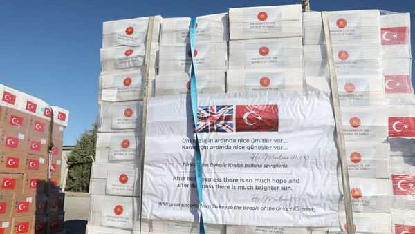 Türkiye'den İngiltere'ye tıbbi yardım malzemesi desteği - Sputnik Türkiye