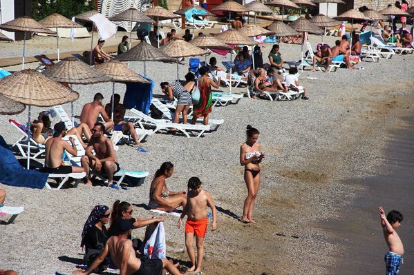 Bodrum’da tatilci sayısı 700 bine çıkacak: ‘Pılını pırtını toplayan buraya geldi’ - Sputnik Türkiye