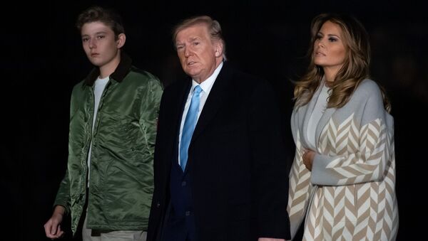 Donald Trump, Melania Trump ve oğulları Barron Trump - Sputnik Türkiye