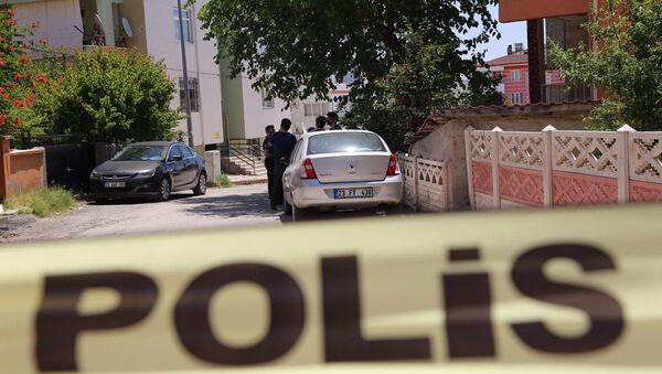 Elazığ'da sınav için gelen kızını öldürdü, kendini ağır yaraladı - Sputnik Türkiye