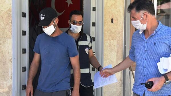Tövbe edince polisin para yardımında bulunduğu hırsız, yine aynı suçtan yakalandı - Sputnik Türkiye